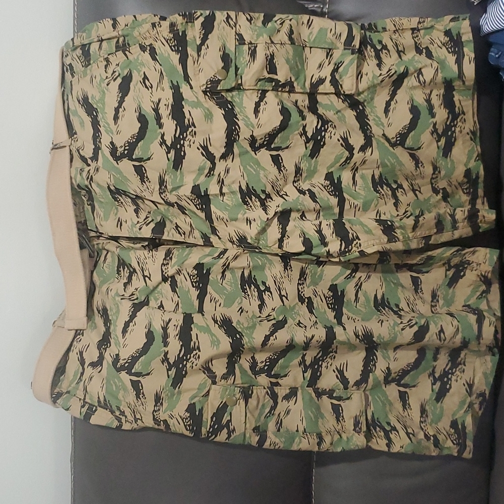 Levi Cargo Shorts